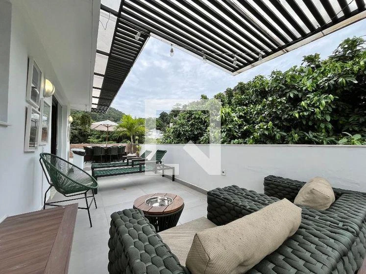 Furnished apartment, 130 m², with floor-to-ceiling windows — photo 8