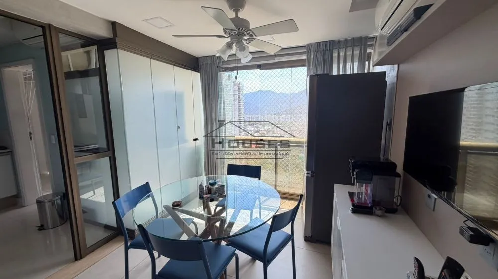 4-bedroom unfurnished apartment with 1 bathroom — photo 32