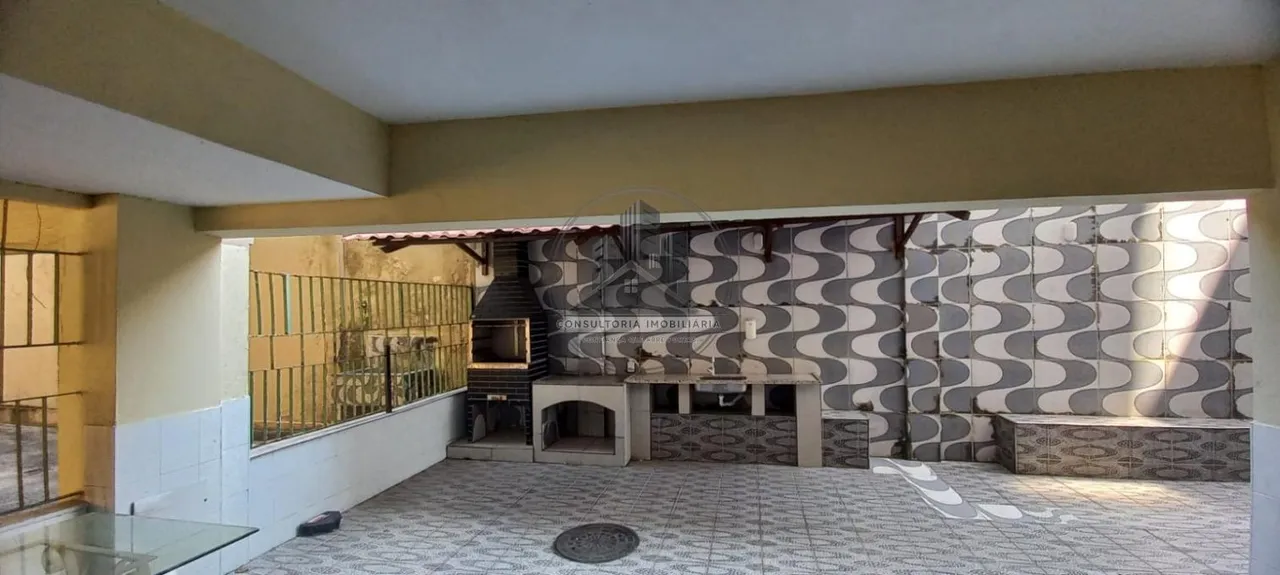 Apartment with 2 bedrooms and a glass shower enclosure — photo 7