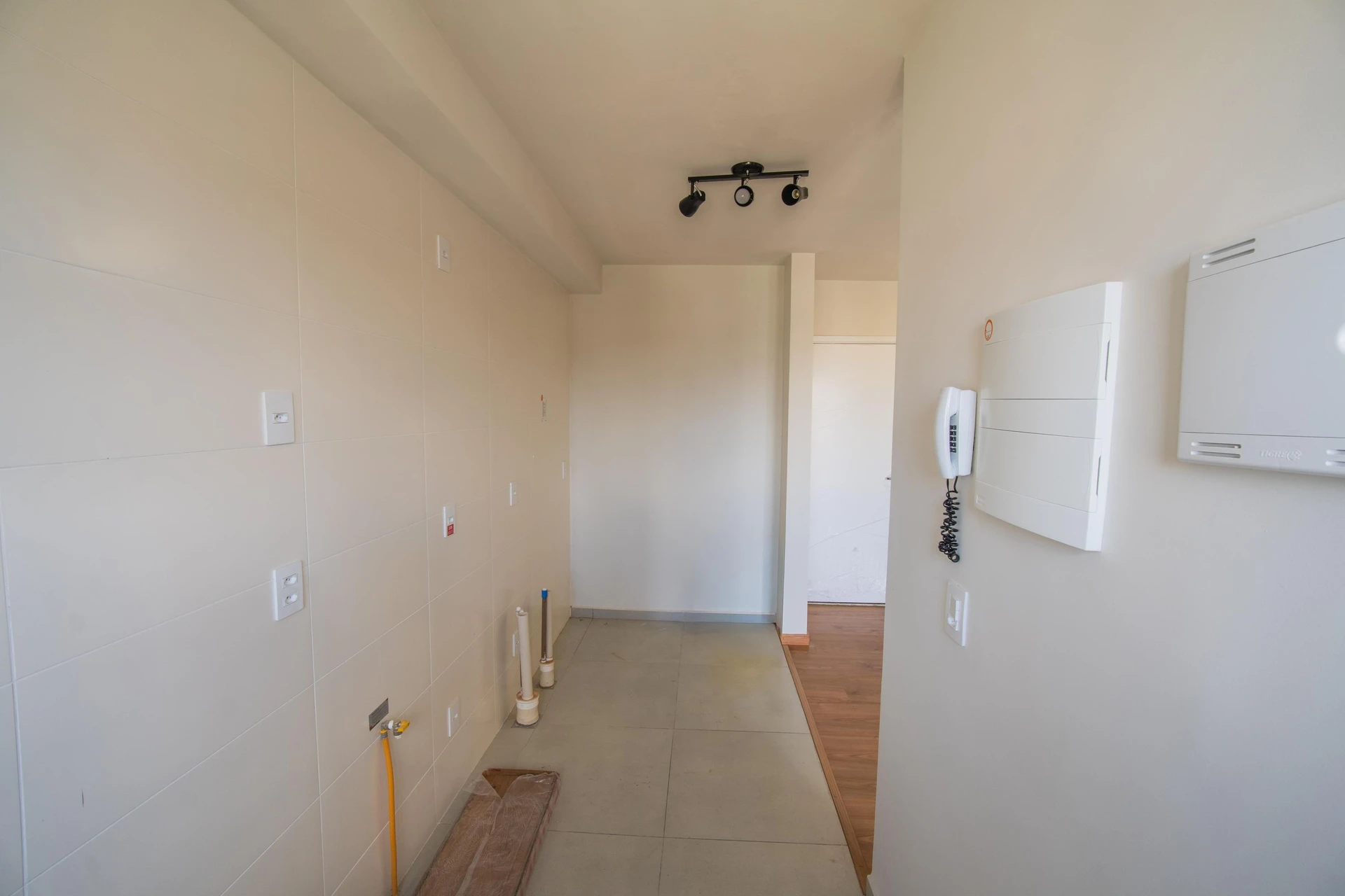 2-bedroom apartment in a building with a sauna — photo 48