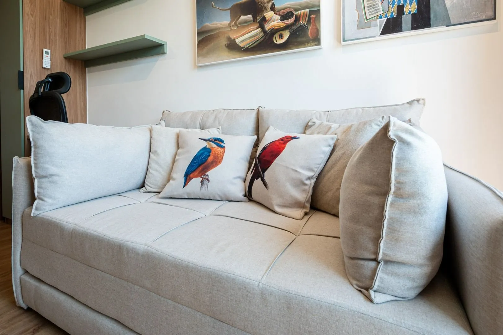 Furnished 30 m² apartment with glass balcony — photo 8