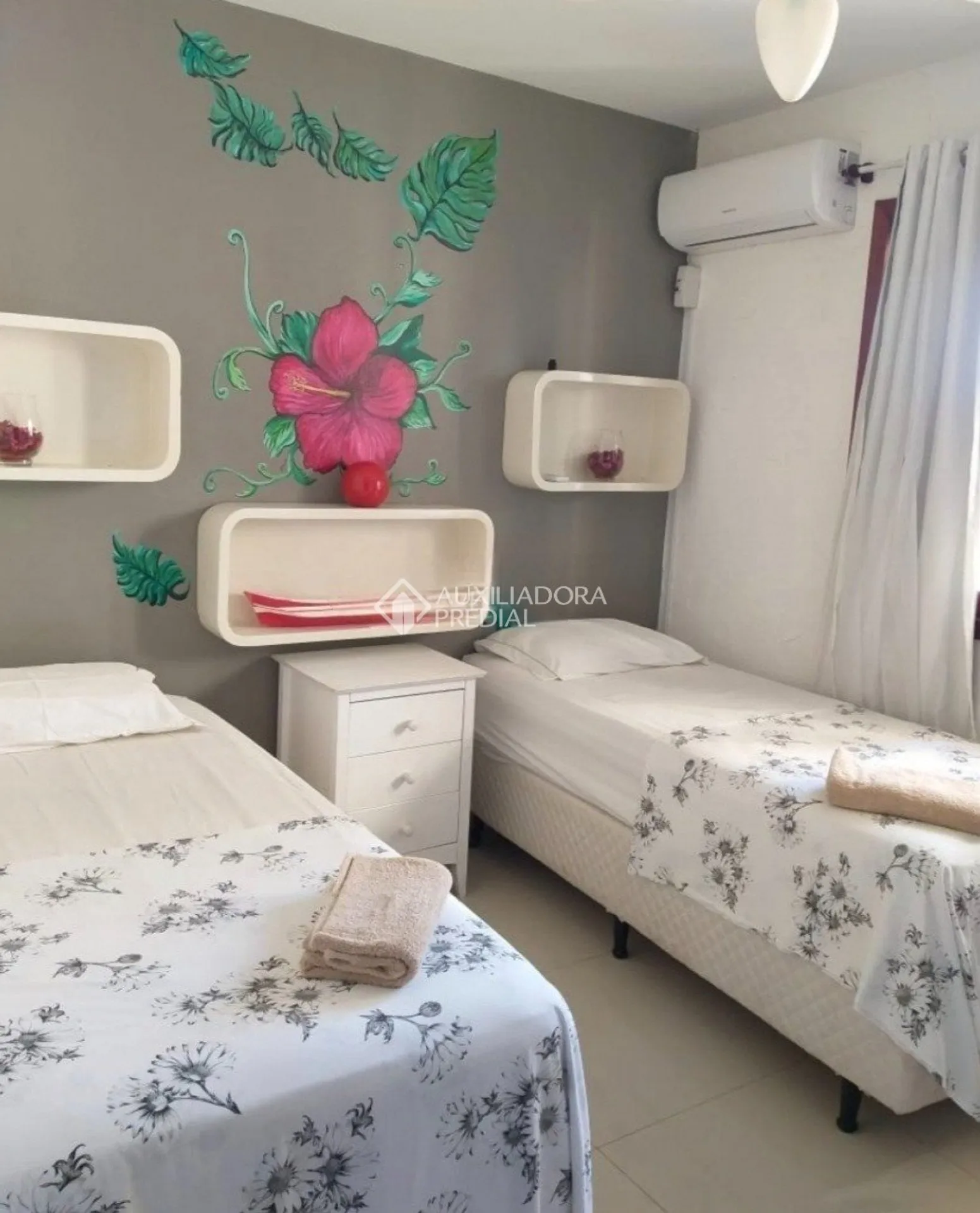 Casa amueblada de 415 m² con 6 dormitorios y 3 plazas — photo 32