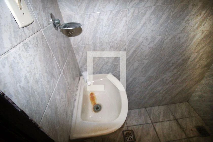 Casa com 3 quartos em 200 m² e 4 banheiros — photo 34
