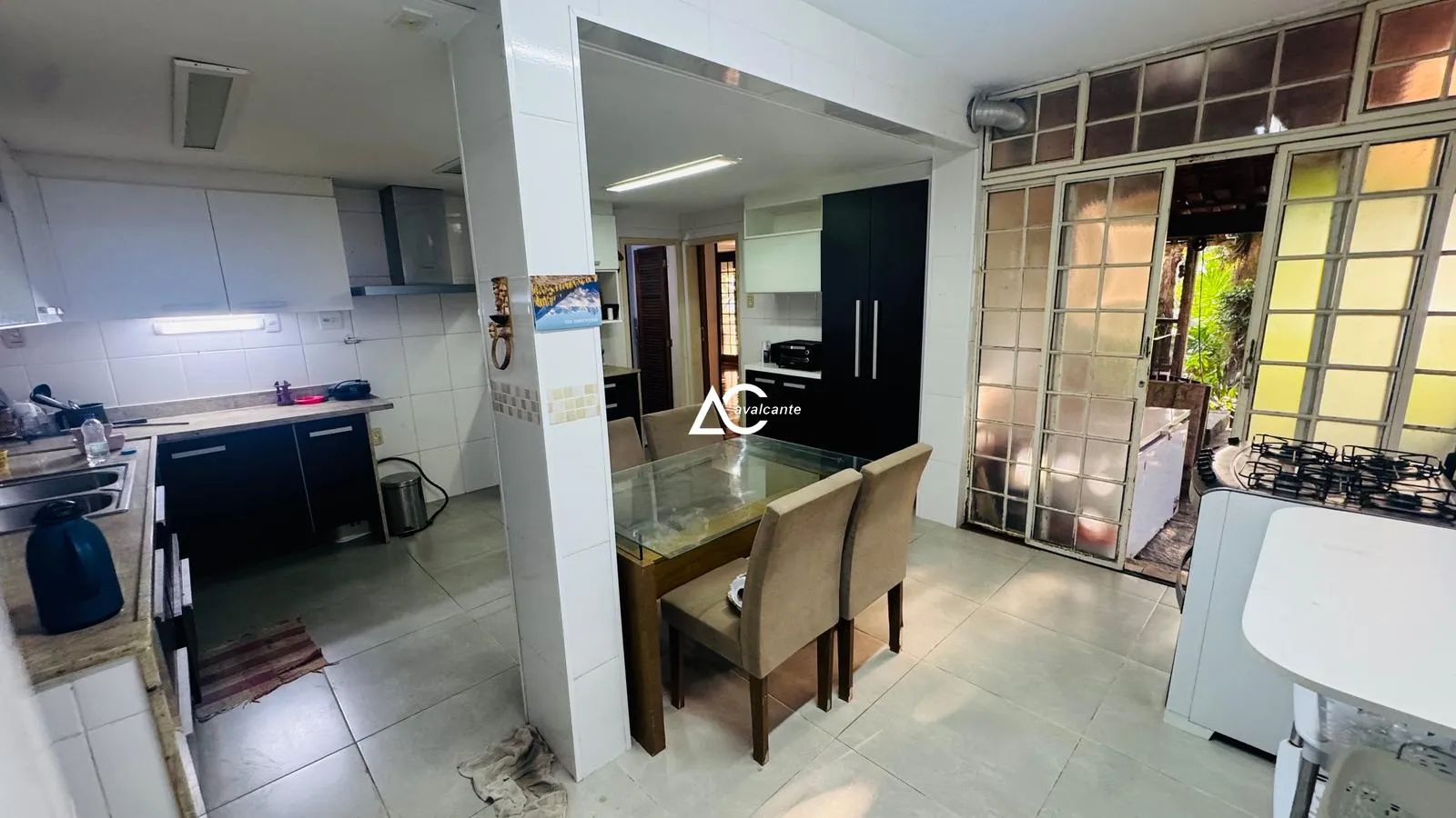 Furnished house with 4 bedrooms and private garden — photo 24