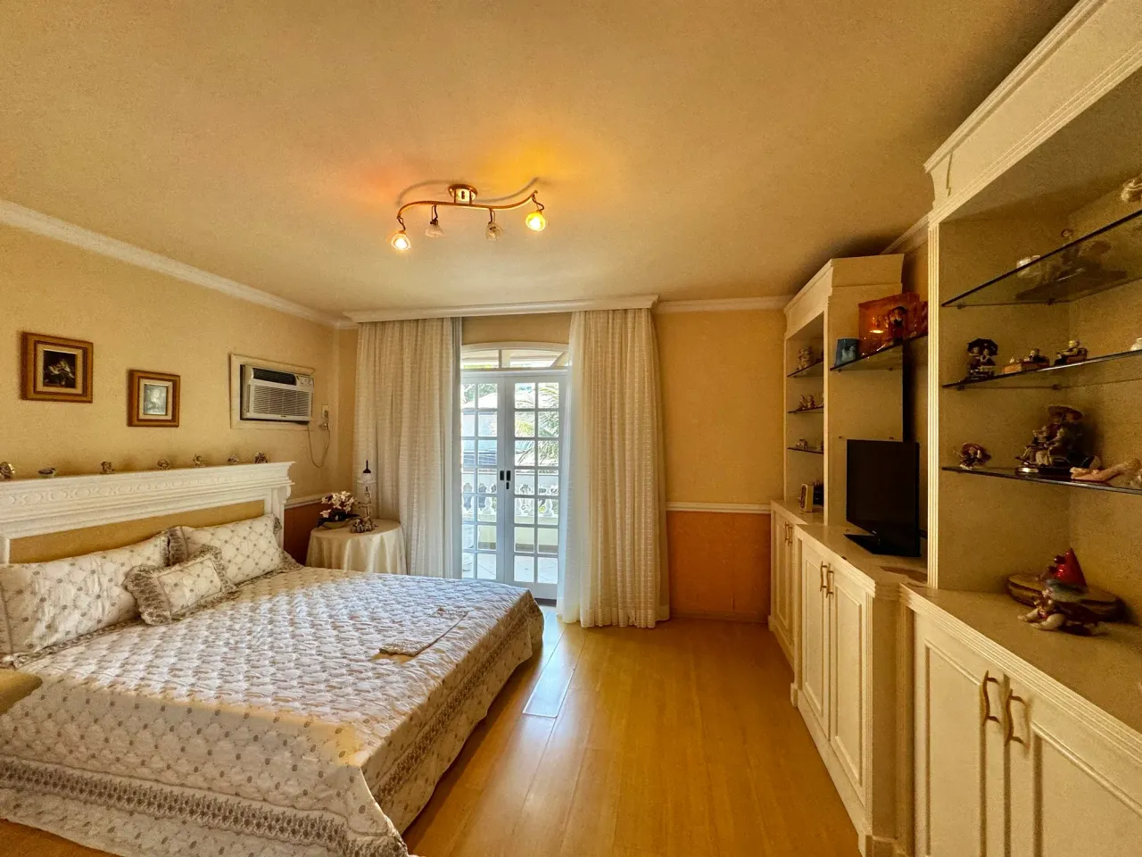 Furnished house with 4 bedrooms and 5 bathrooms — photo 6