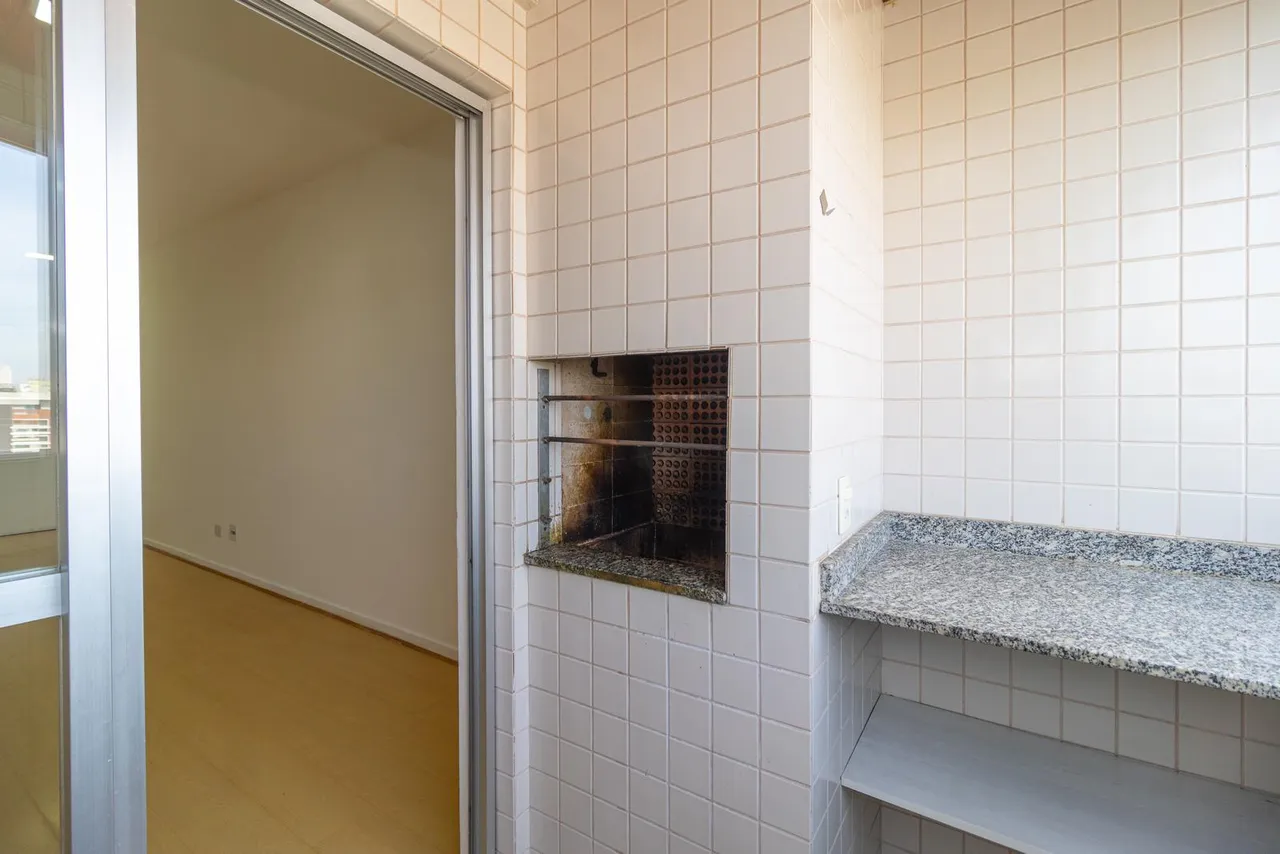 3-bedroom apartment with 2 bathrooms and balcony grill — photo 10