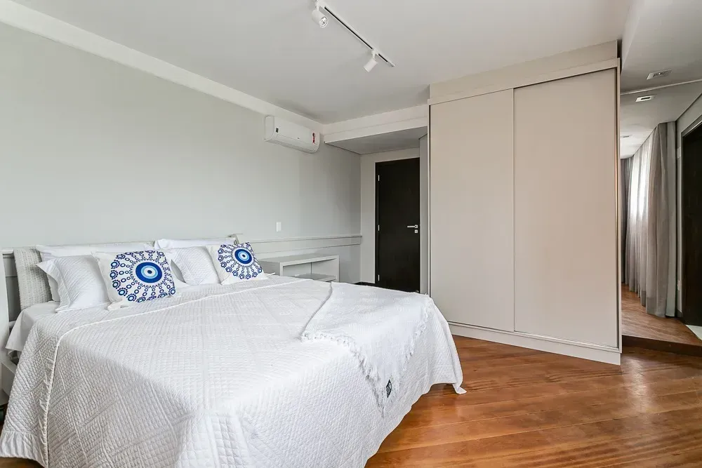 Furnished house with 7 bedrooms and 700 m² — photo 17