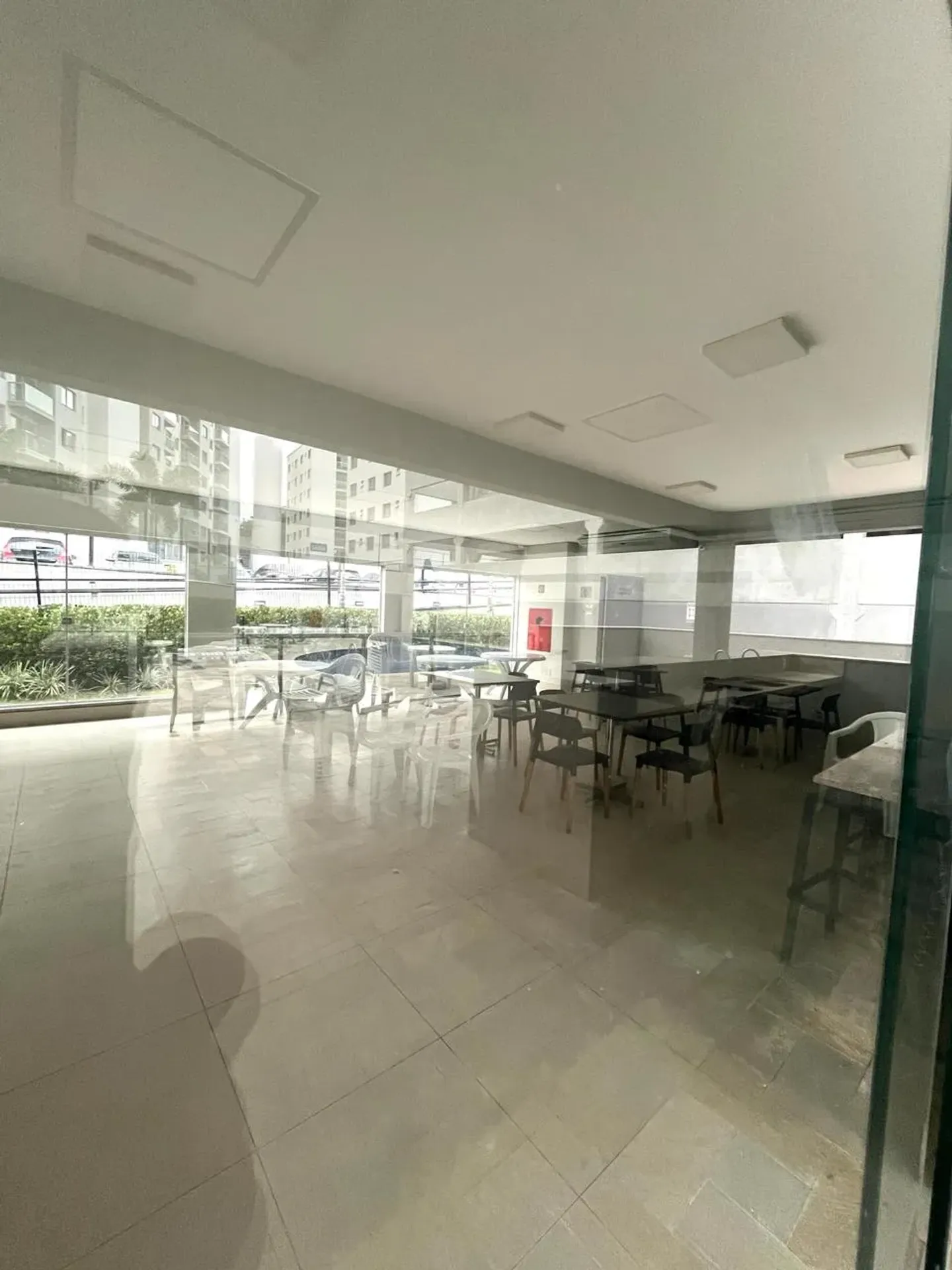 Balcony with a grill in a 2-bedroom apartment, 51 m² — photo 30