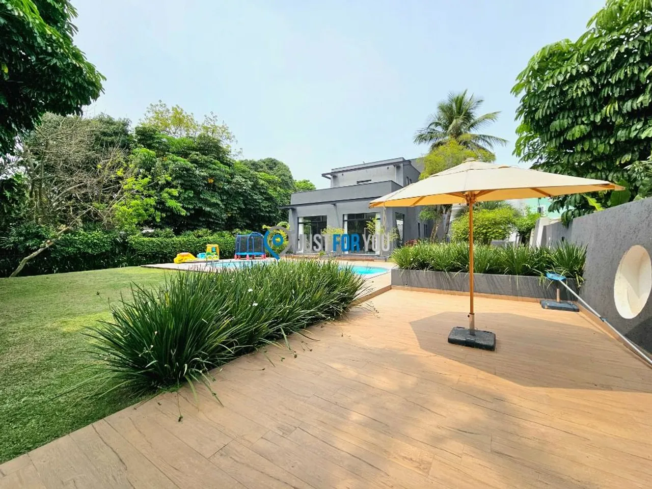 House with 5 bedrooms and a gas stove, 580 m² — photo 17