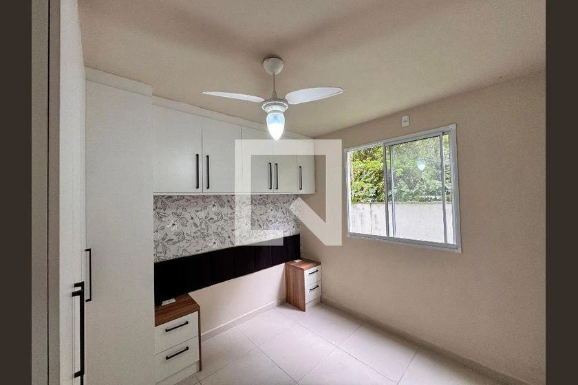 Apartamento mobiliado de 2 quartos em condomínio com piscina — photo 3