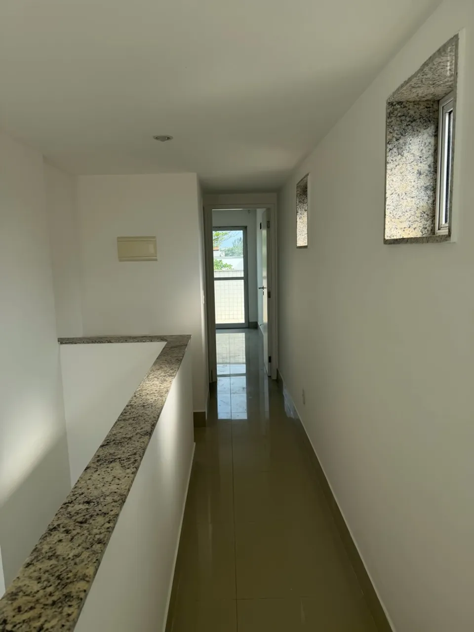 5-bedroom apartment in a building with a pool — photo 9