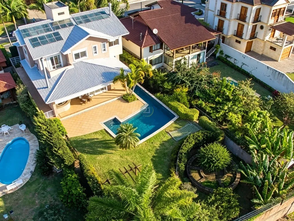 Casa mobiliada com 4 suítes, 5 banheiros e 580 m² — photo 22