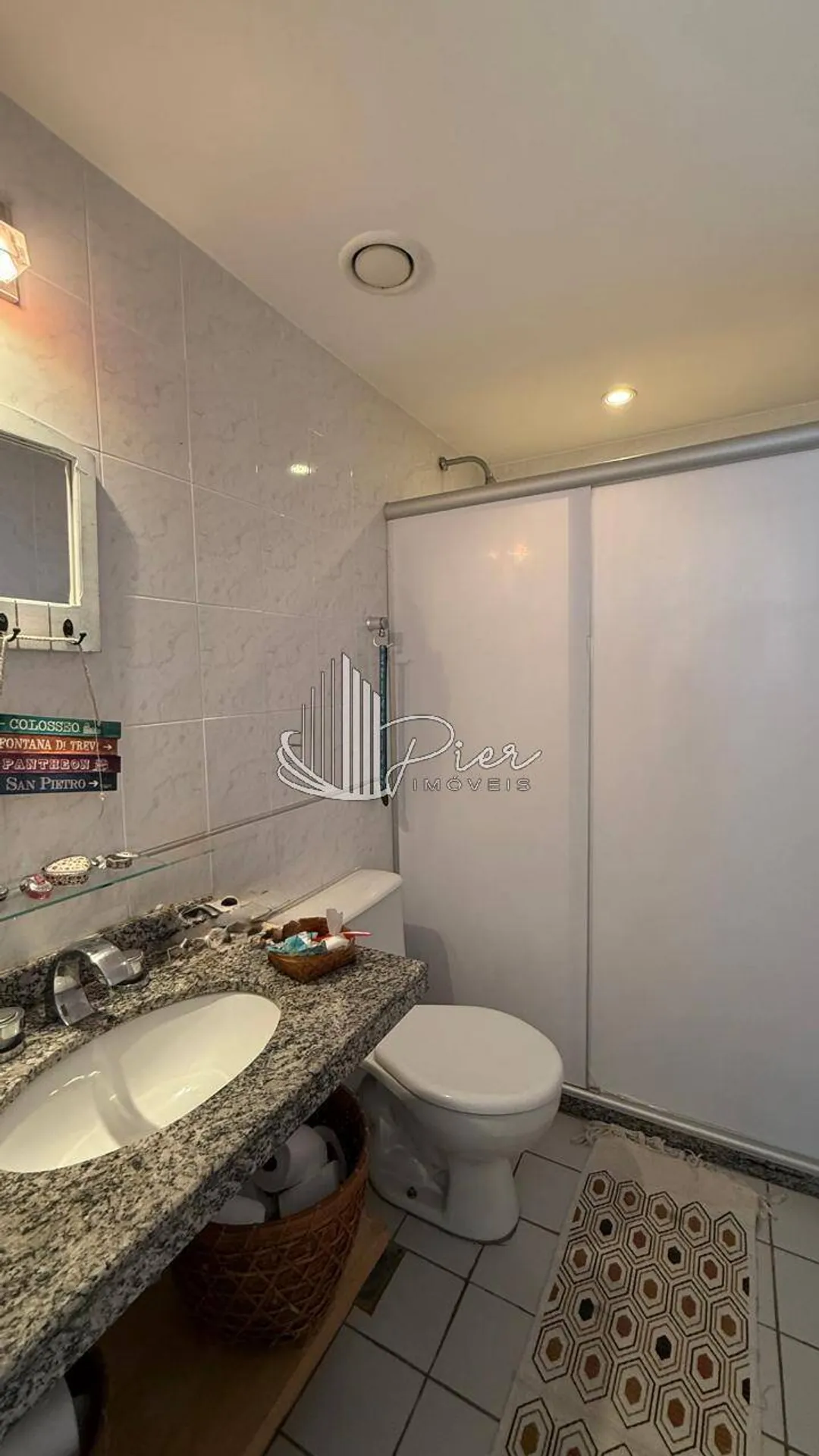 3-bedroom apartment in a building with a heated pool — photo 28