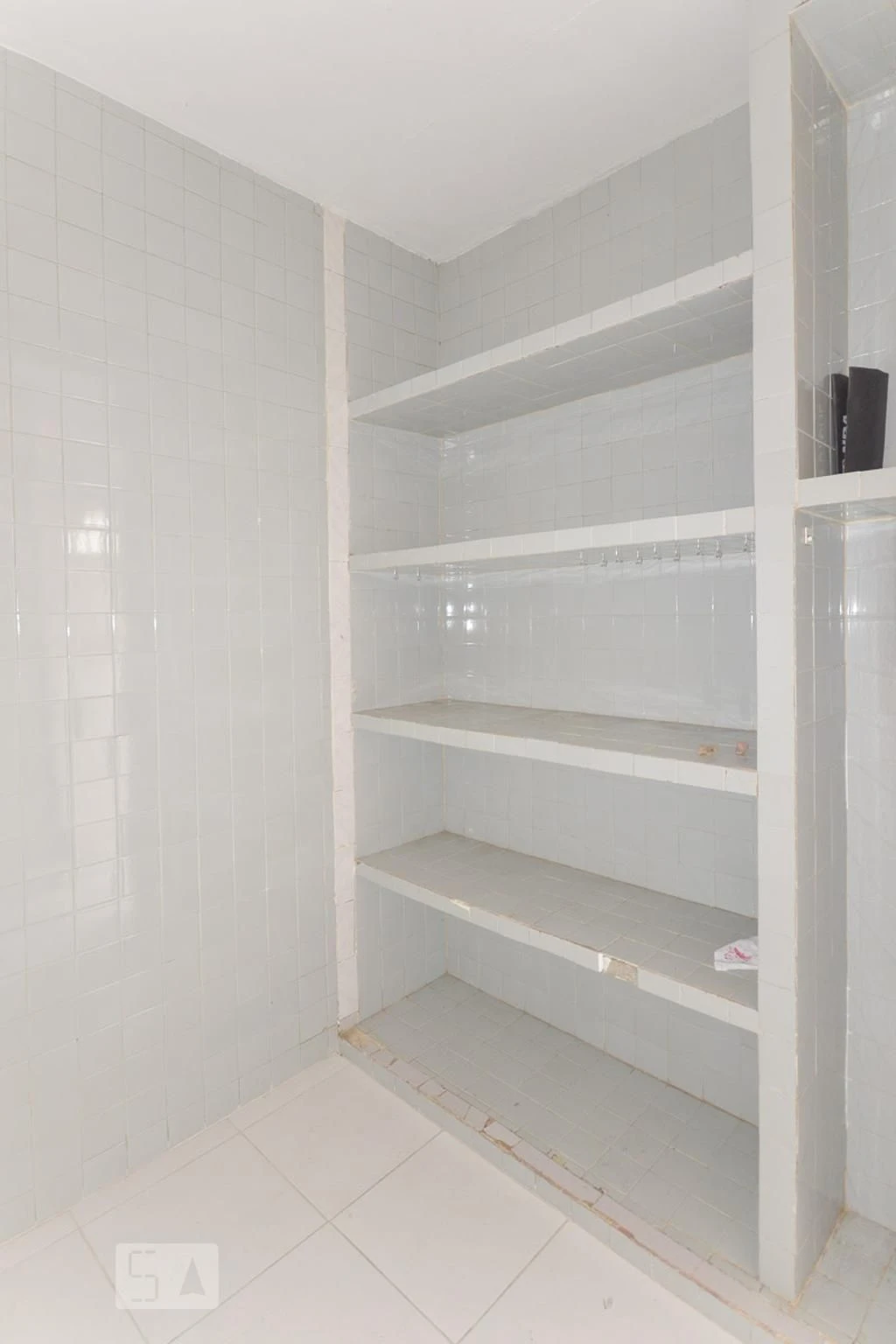 2-bedroom apartment with a mountain view in Rio de Janeiro — photo 18