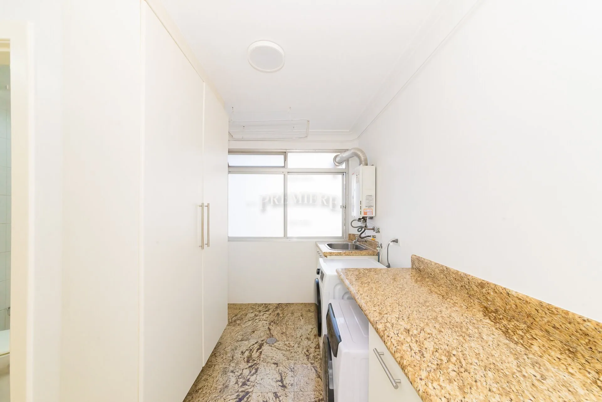 Квартира 152 м² з панорамними вікнами та заскленим балконом — photo 26