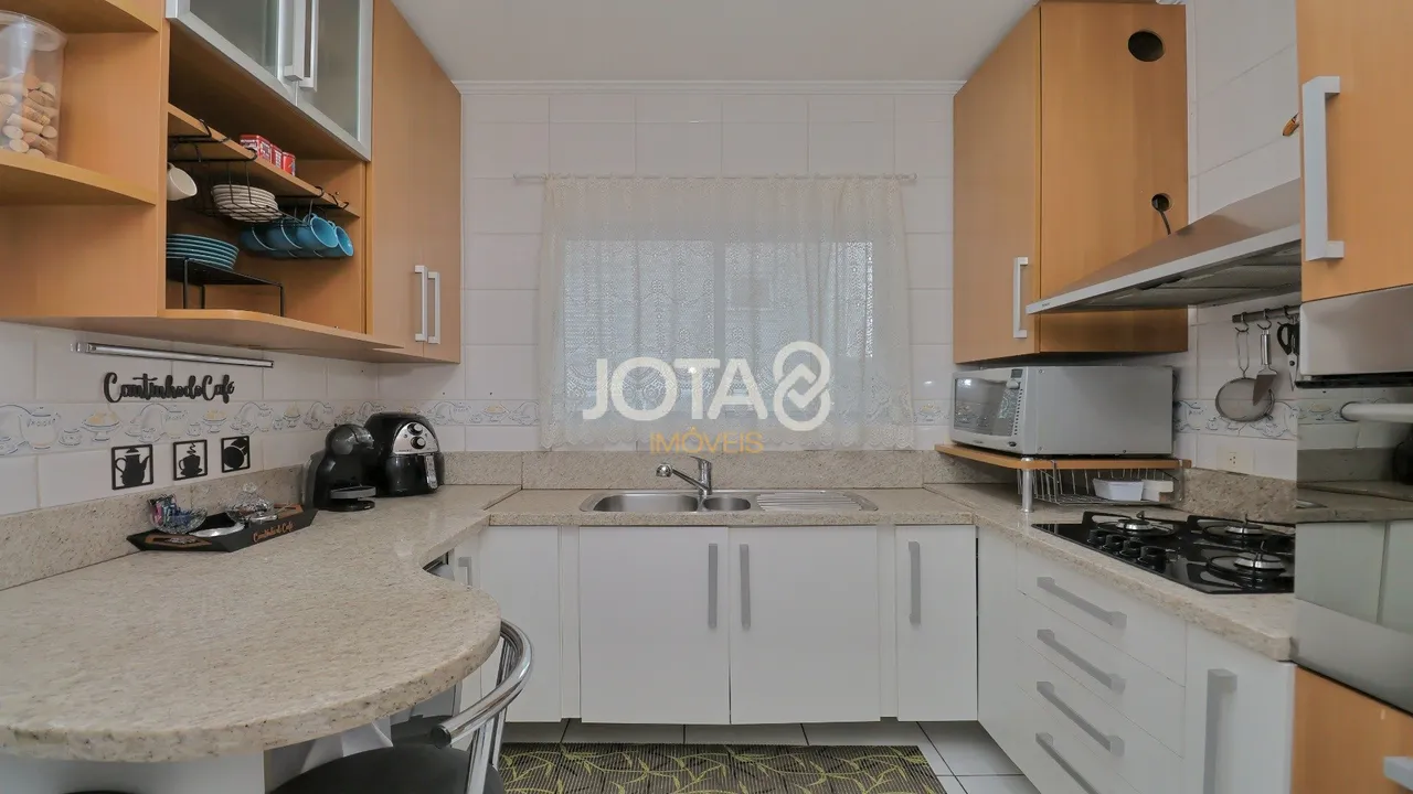 Furnished house with 3 bedrooms and a balcony — photo 6