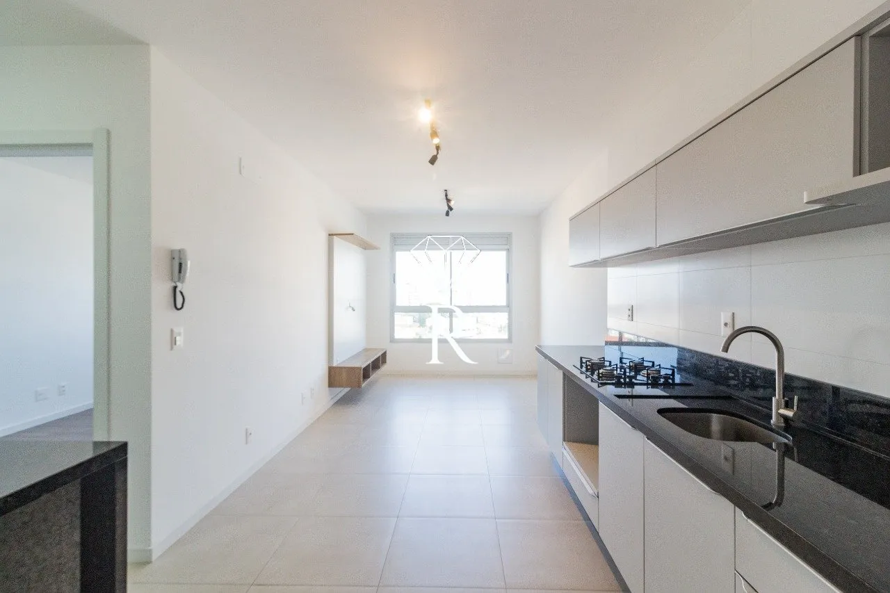 Furnished 1-bedroom apartment with open-plan kitchen — photo 23