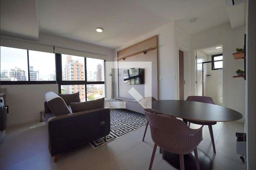 Apartamento mobiliado de 1 quarto com vaga e cozinha integrada
