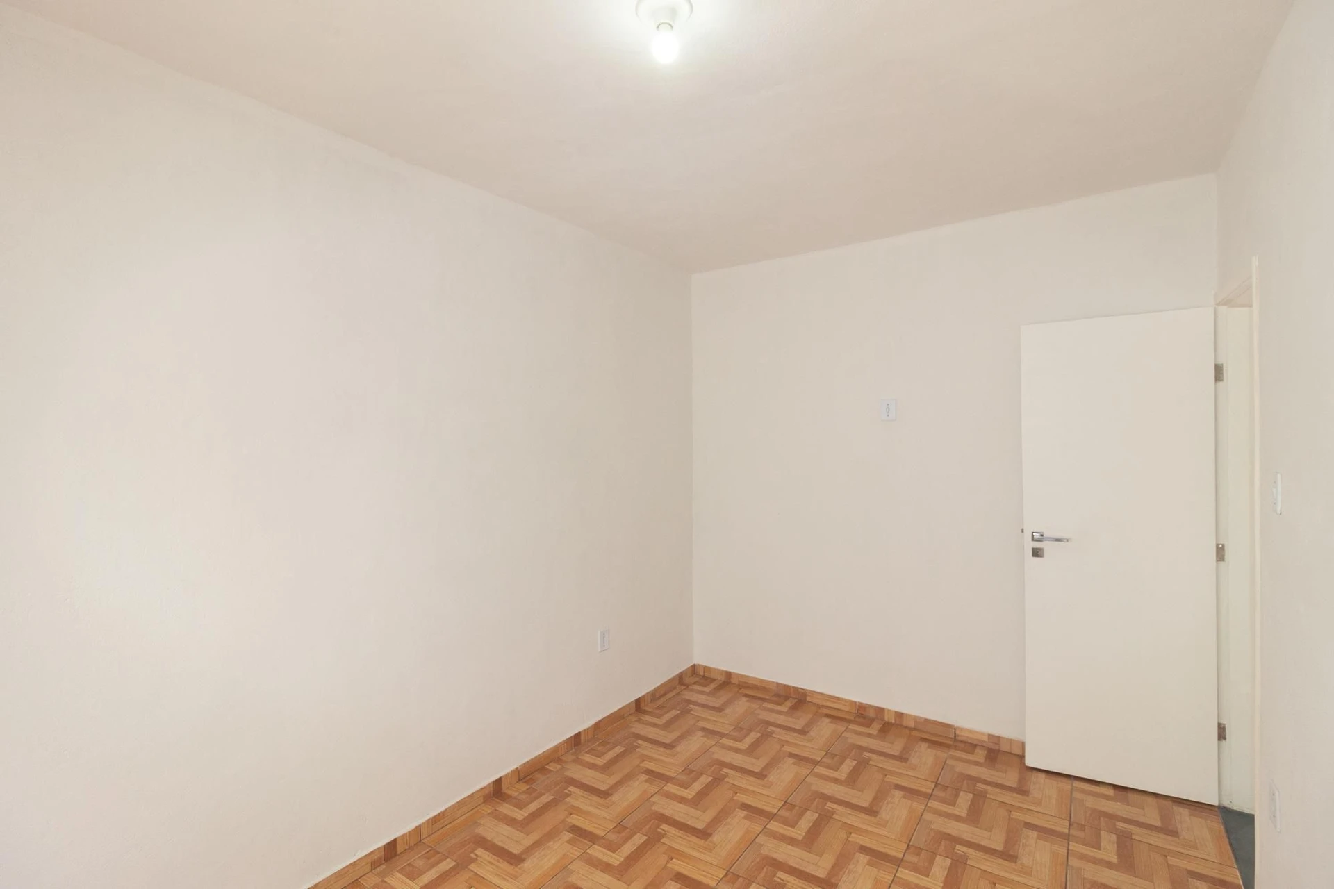 Unfurnished house with 1 bedroom and 1 bathroom — photo 18