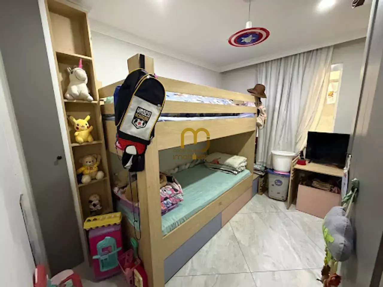 Furnished house, 300 m², with a glass-enclosed balcony — photo 5