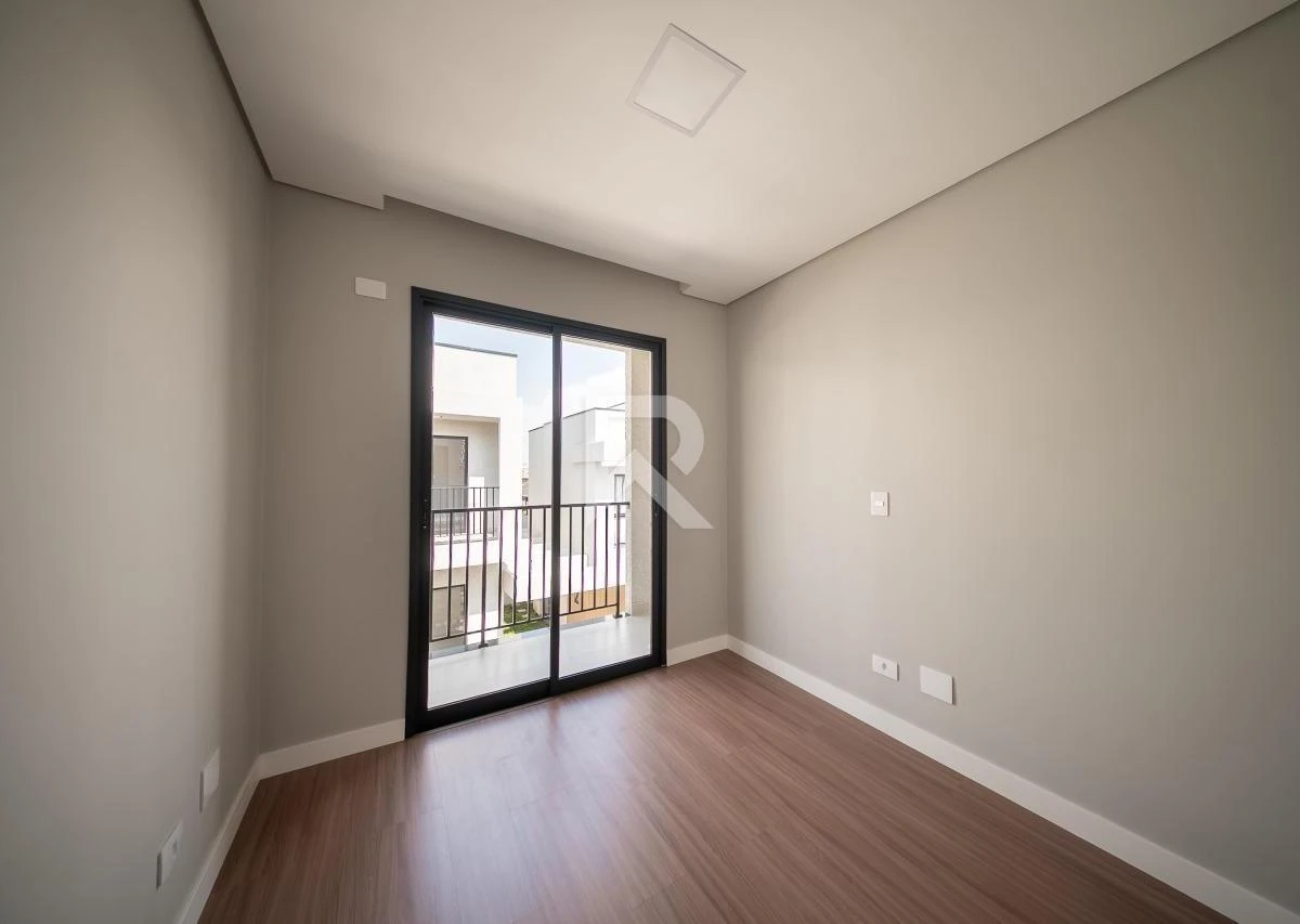 Floor-to-ceiling windows in a 3-bedroom house, 97 m² — photo 20