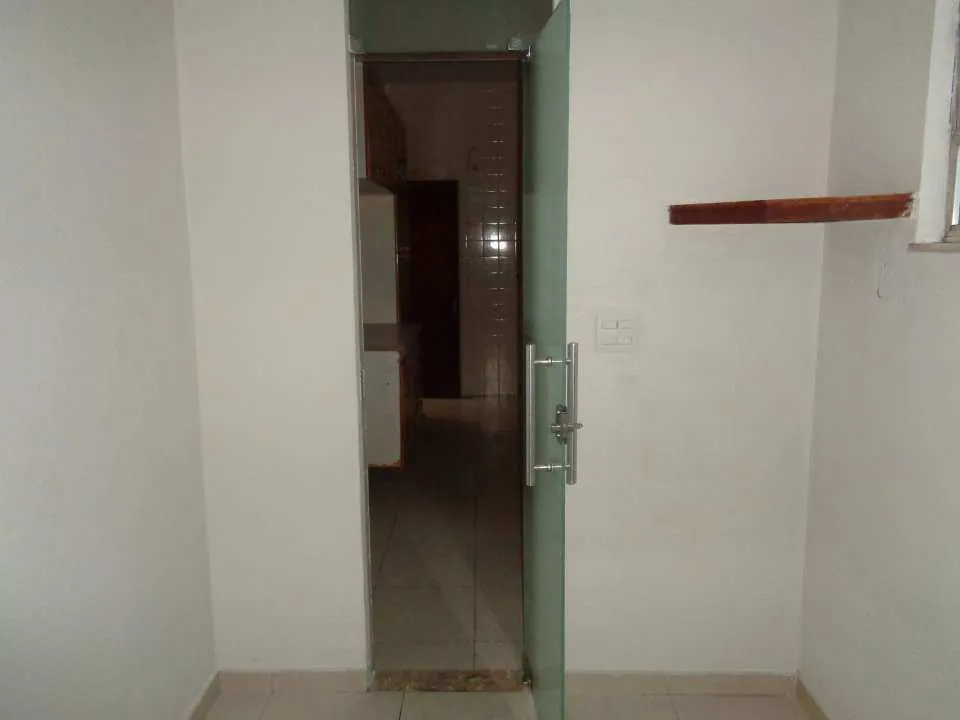 Apartment with a separate kitchen and 2 bedrooms — photo 13