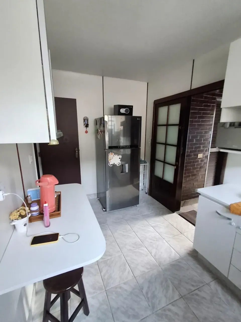 Furnished single-story house with 4 bedrooms and 3 baths — photo 5