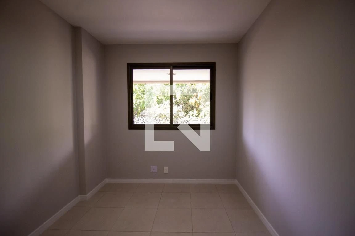 Rental apartment with 2 bedrooms and condo pool access — photo 20