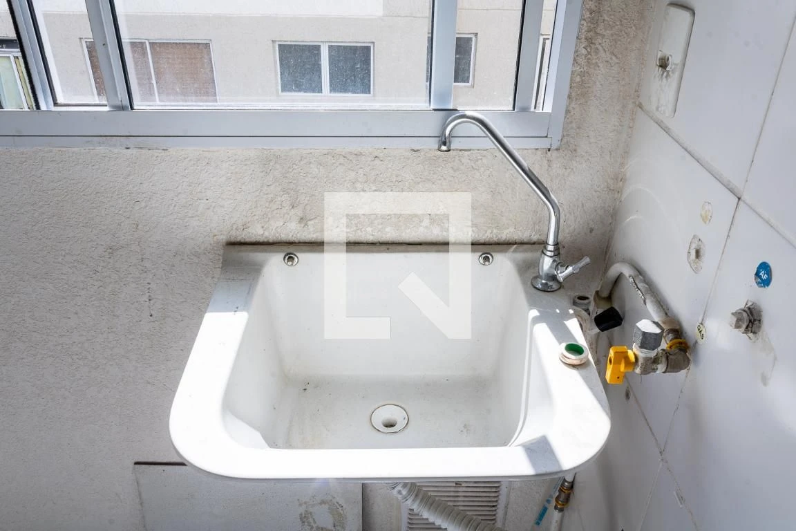 Apartamento com 2 quartos e área de lavanderia — photo 52