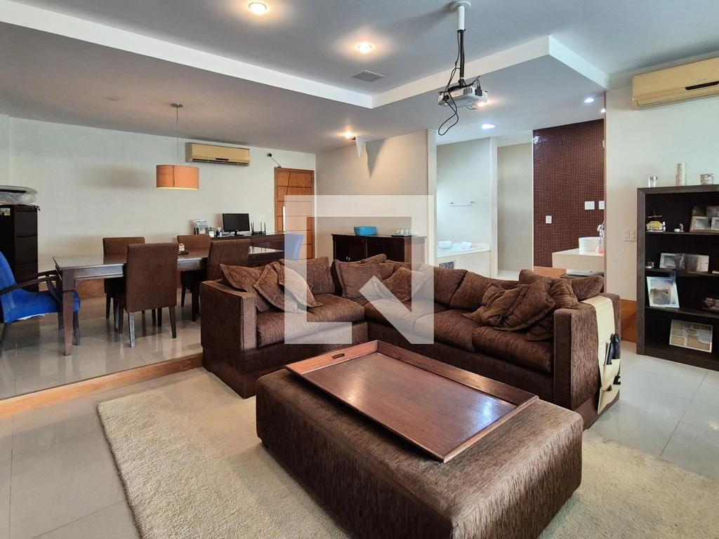 Furnished apartment with 5 en-suite bedrooms and terrace — photo 121