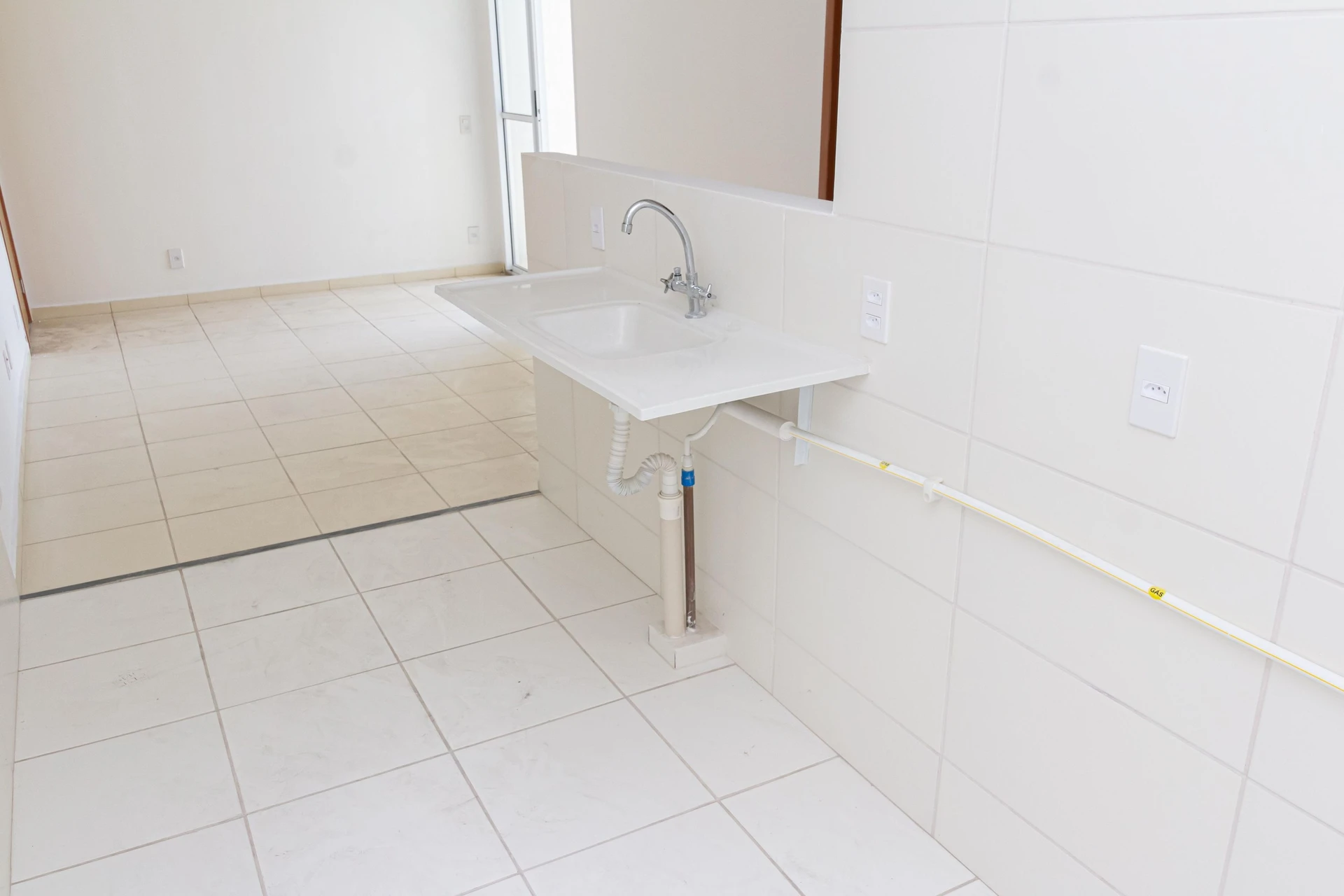 Rental apartment with 2 bedrooms and a balcony — photo 16