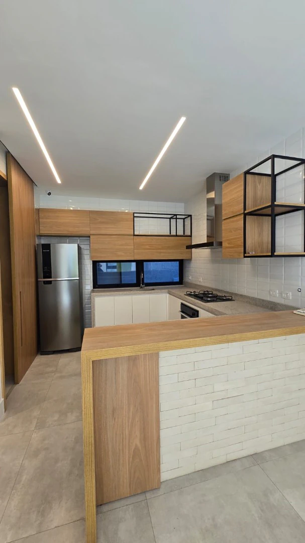 220 m² house with 5 bedrooms and a private BBQ — photo 4