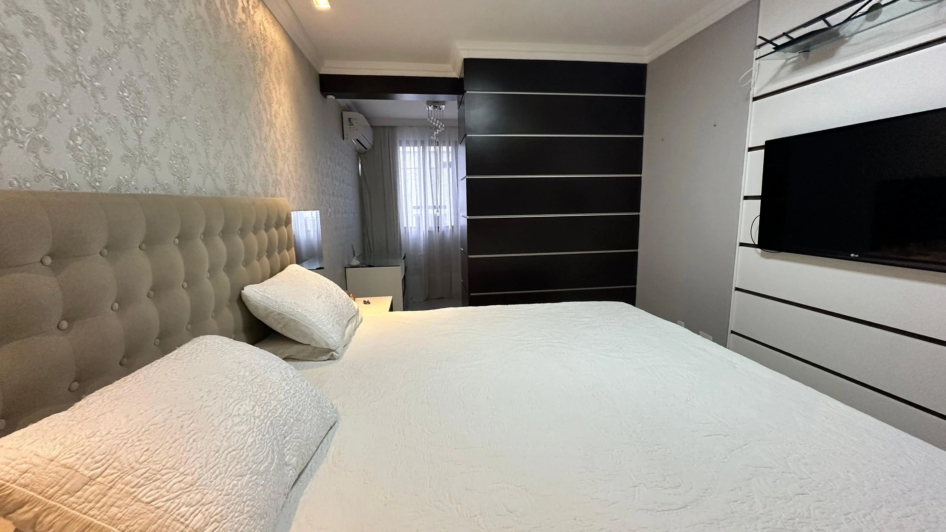300 m² apartment with a washing machine and a dishwasher — photo 22