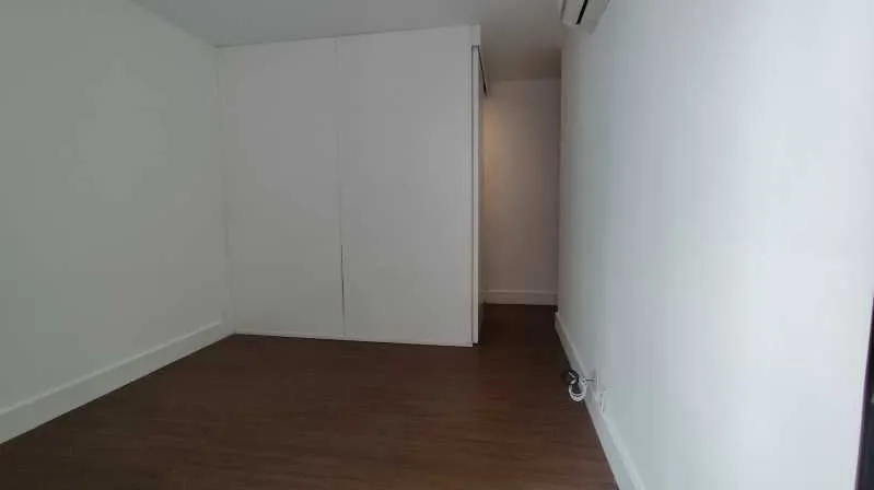 165 m² apartment with 3 bedrooms and 5 bathrooms — photo 21