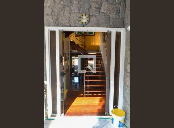 House with enclosed balcony, 6 bedrooms and 478 m² — photo 7