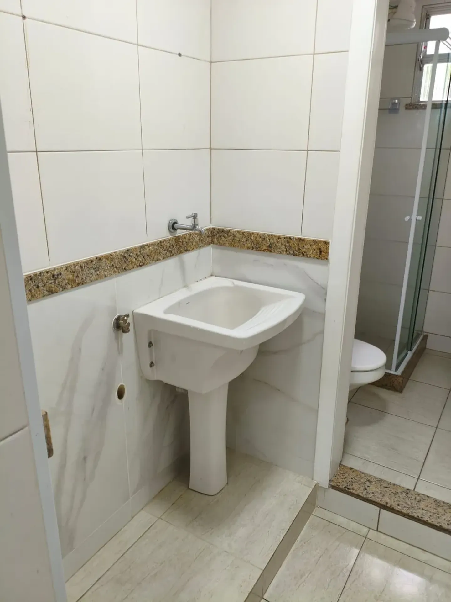 Квартира з 1 спальнею і 1 ванною без паркування — photo 22