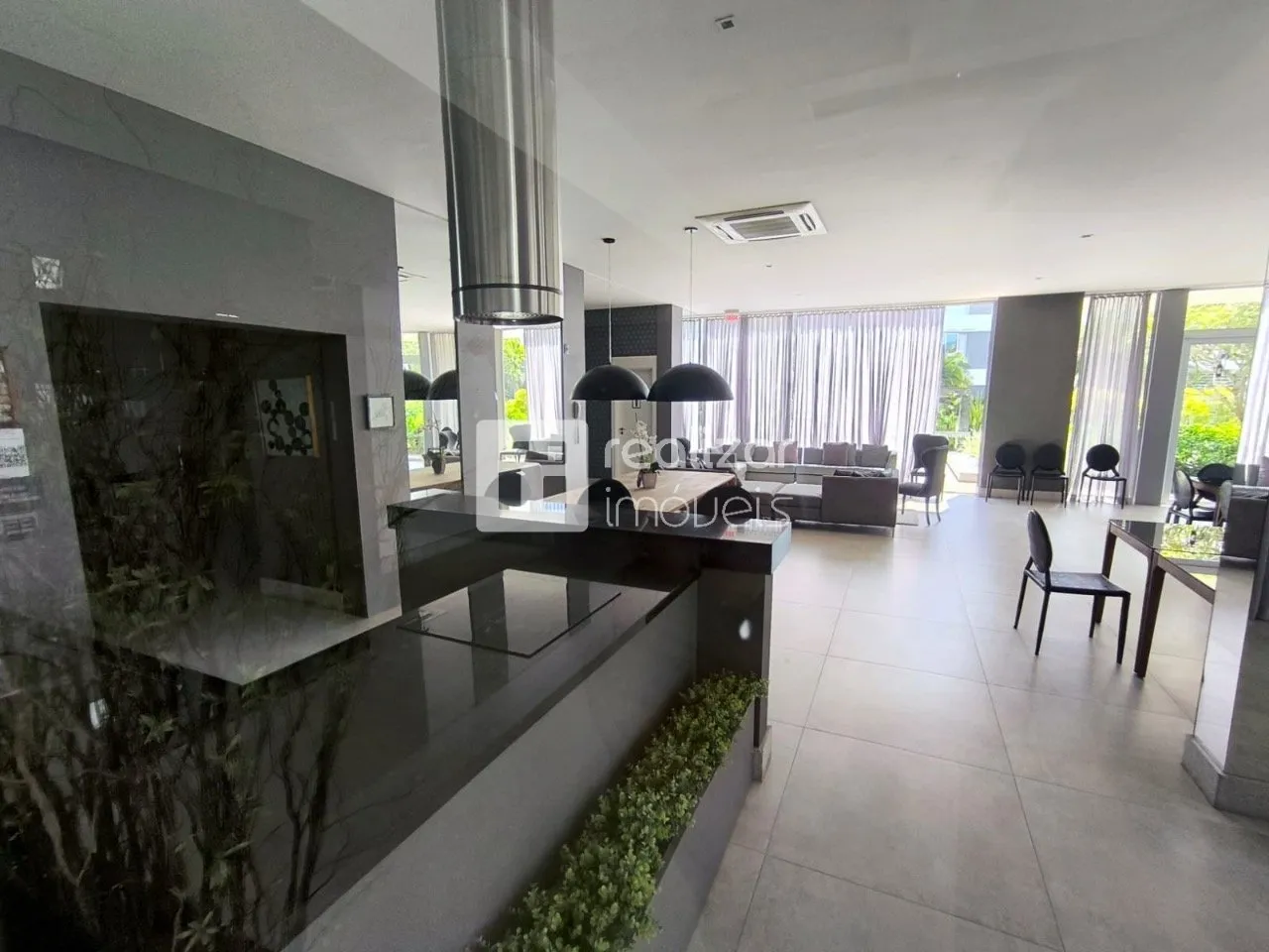 Furnished 3rd-floor apartment with 2 en-suites 170 m² — photo 30