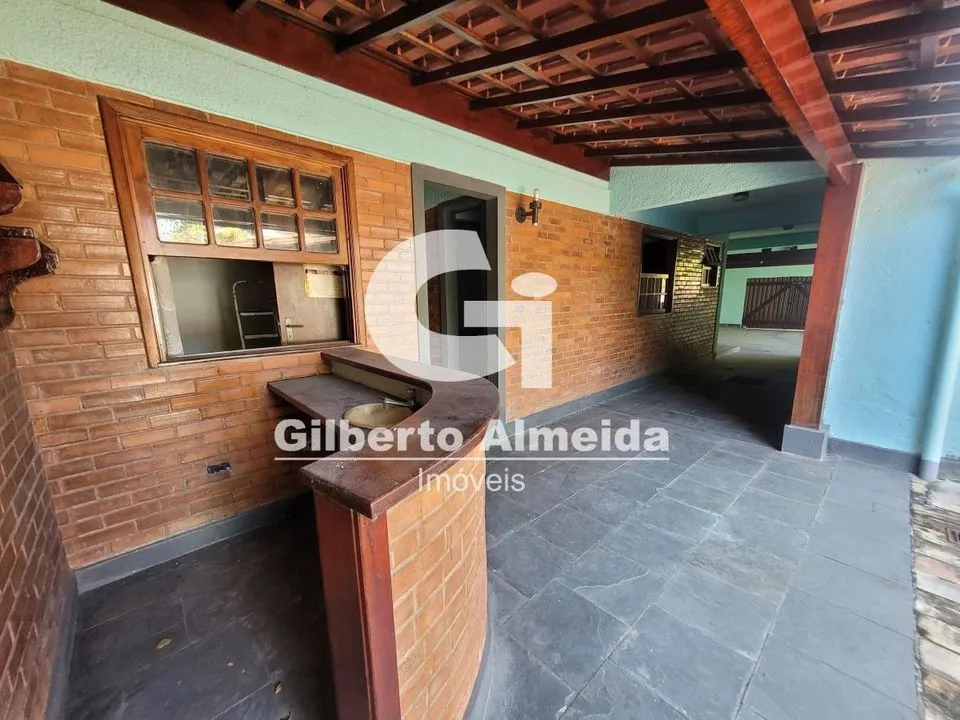 3-bedroom house with a grill on the balcony — photo 31