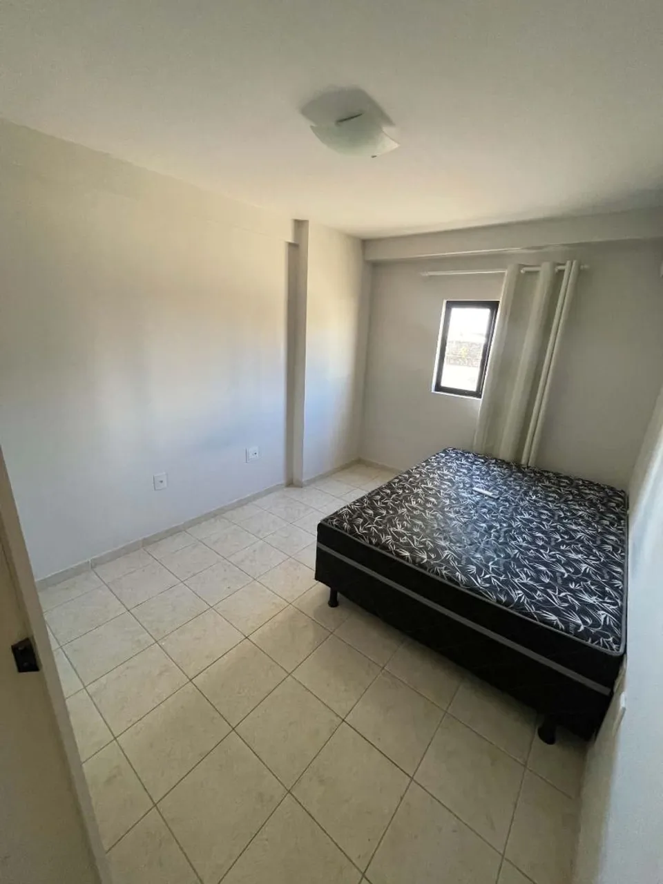 2-bedroom apartment in a building with a gym — photo 5