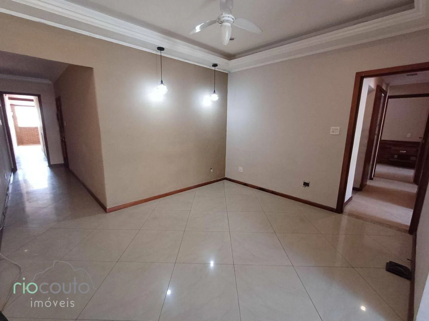 Apartment with 3 bedrooms and 2 bathrooms with a balcony — photo 16