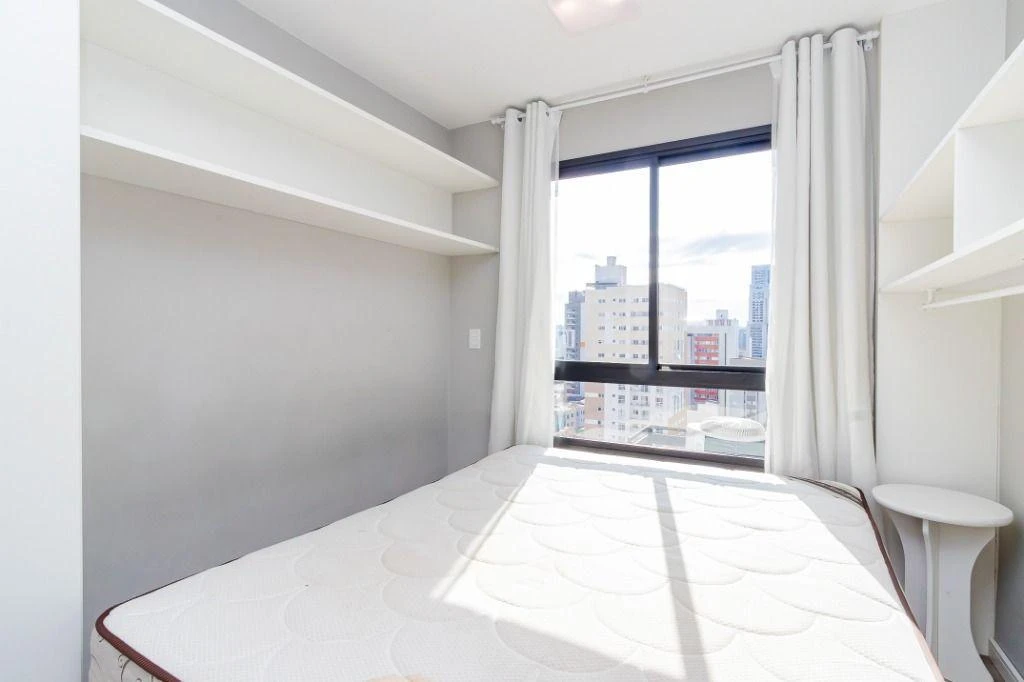 1 quarto e espaço de home office: apartamento de 17 m² — photo 12