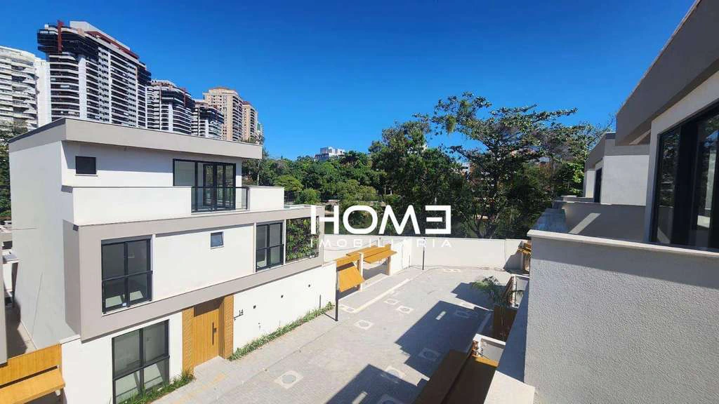 Casa com 4 suítes e 450 m² com 4 vagas — photo 2