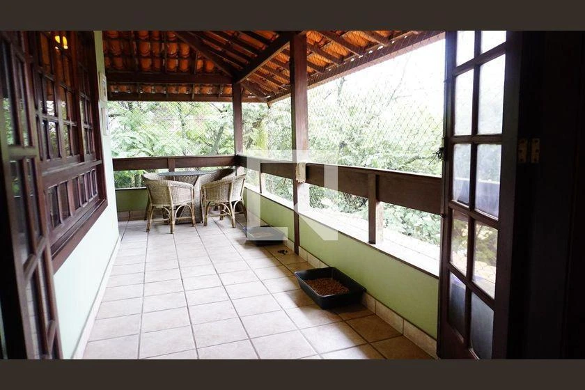 Casa mobiliada com 4 quartos e 460 m² — photo 10