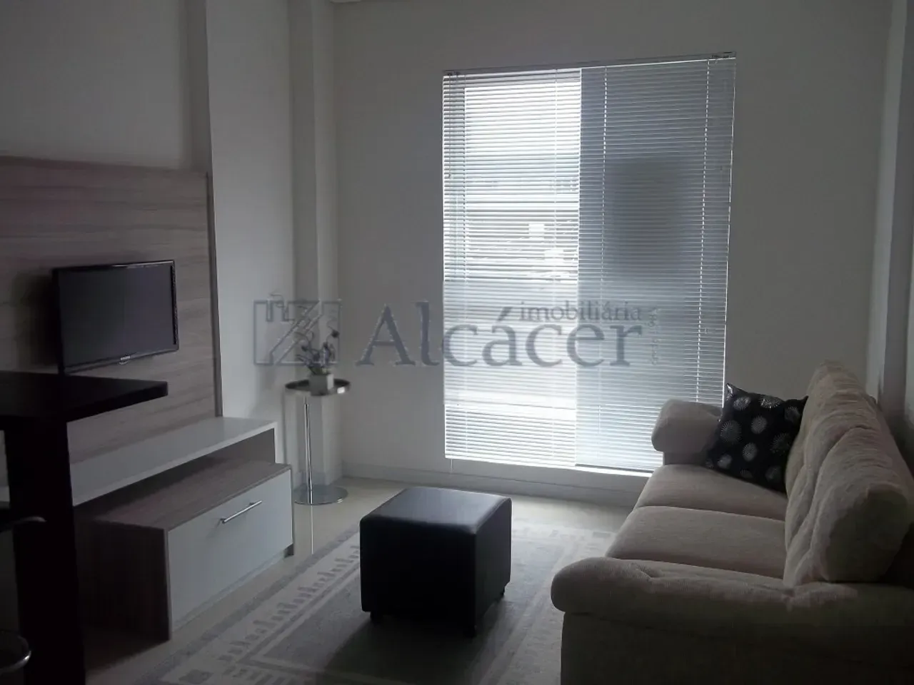 1-bedroom apartment with home office and 1 parking spot