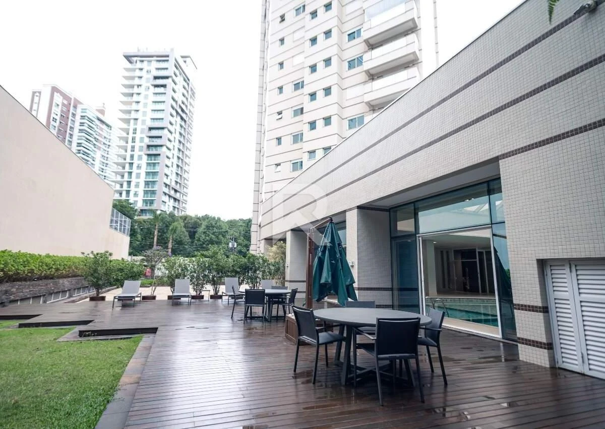 4 en-suite apartment with 373 m² and 5 parking spots — photo 37