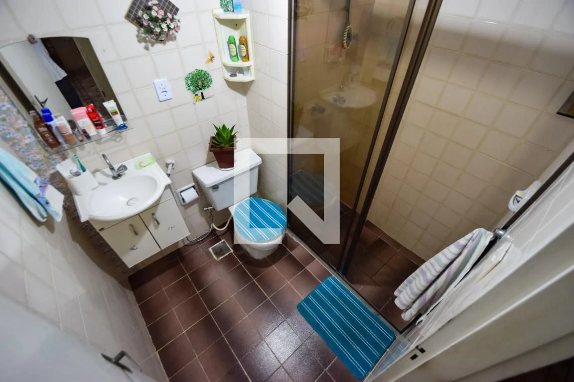Furnished apartment with 2 bedrooms and 1 bathroom — photo 17