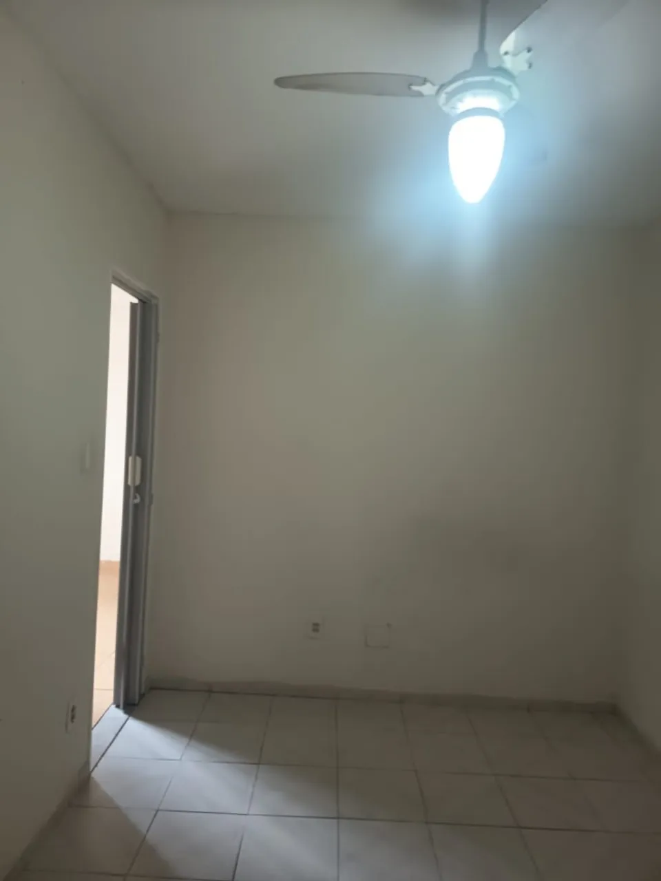 2-bedroom apartment in a building with a gym — photo 5