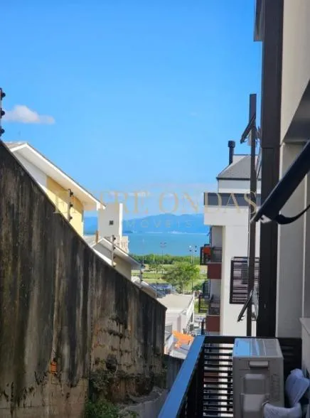 39 m² studio with a water view and a walk-in closet — photo 12