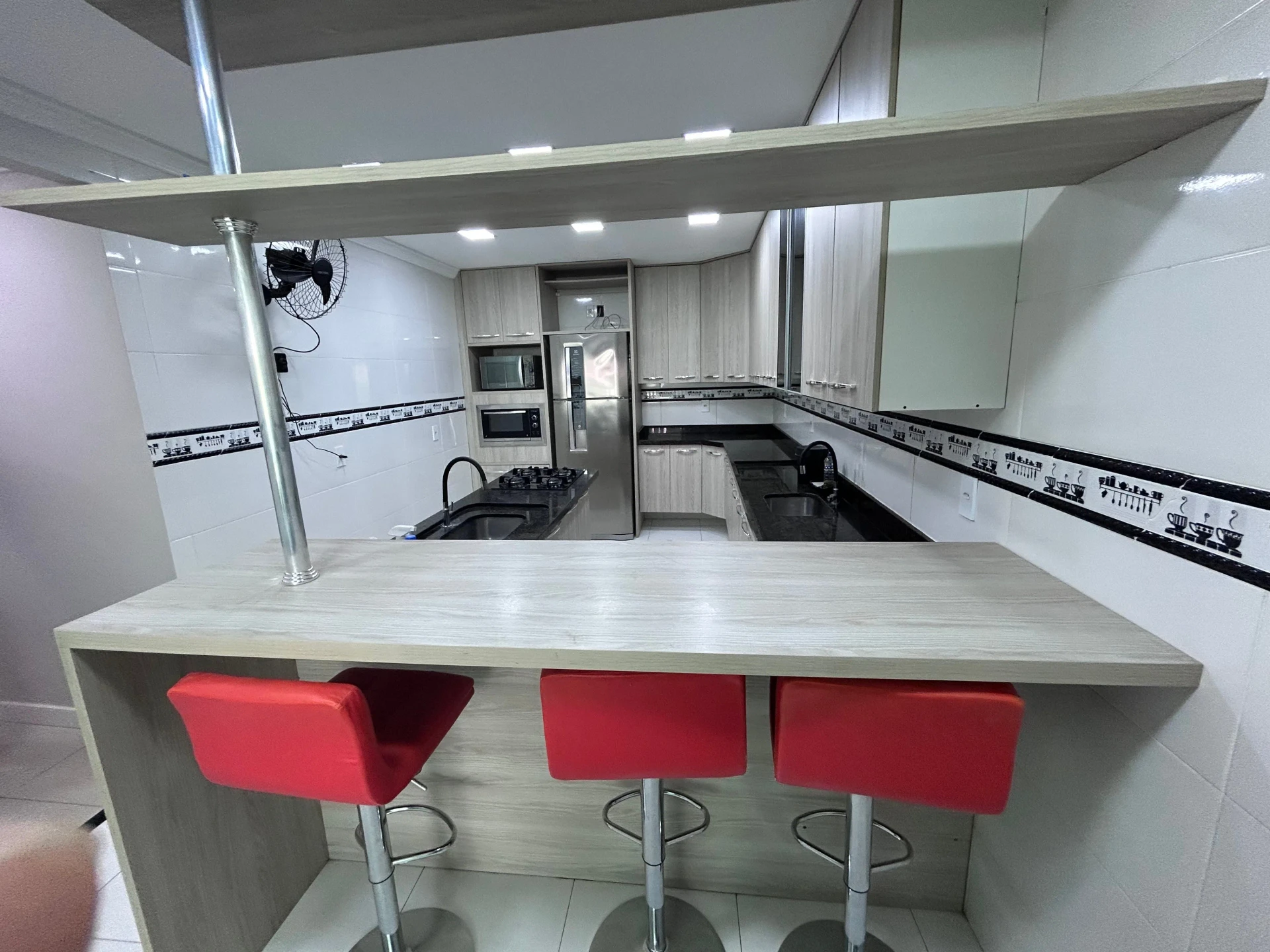 Мебльований будинок на 4 окремі ванні, 200 м² і 3 місця — photo 2