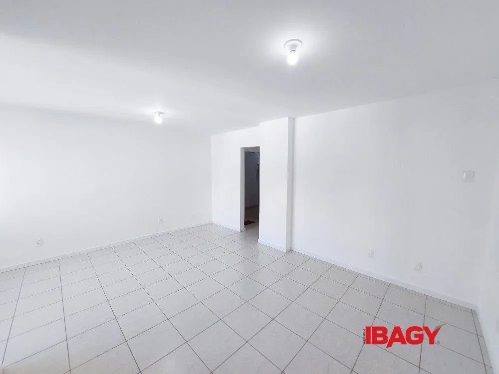 3-bedroom apartment, 1 with its own bathroom, 89 m² — photo 18